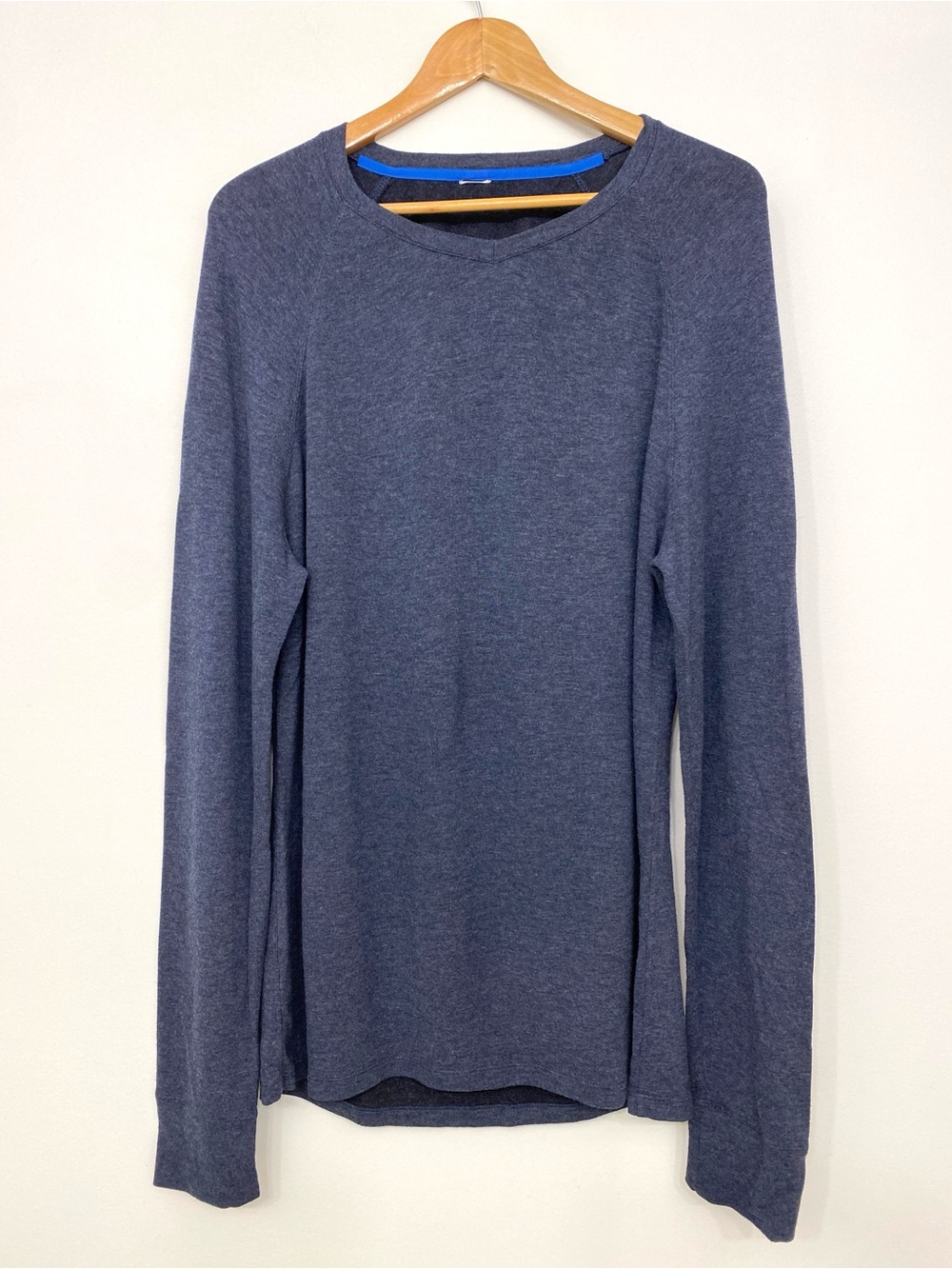 Kit and Ace Brushed Long Sleeve V Neck Tee Blue/Grey Mix Lounge Men’s L